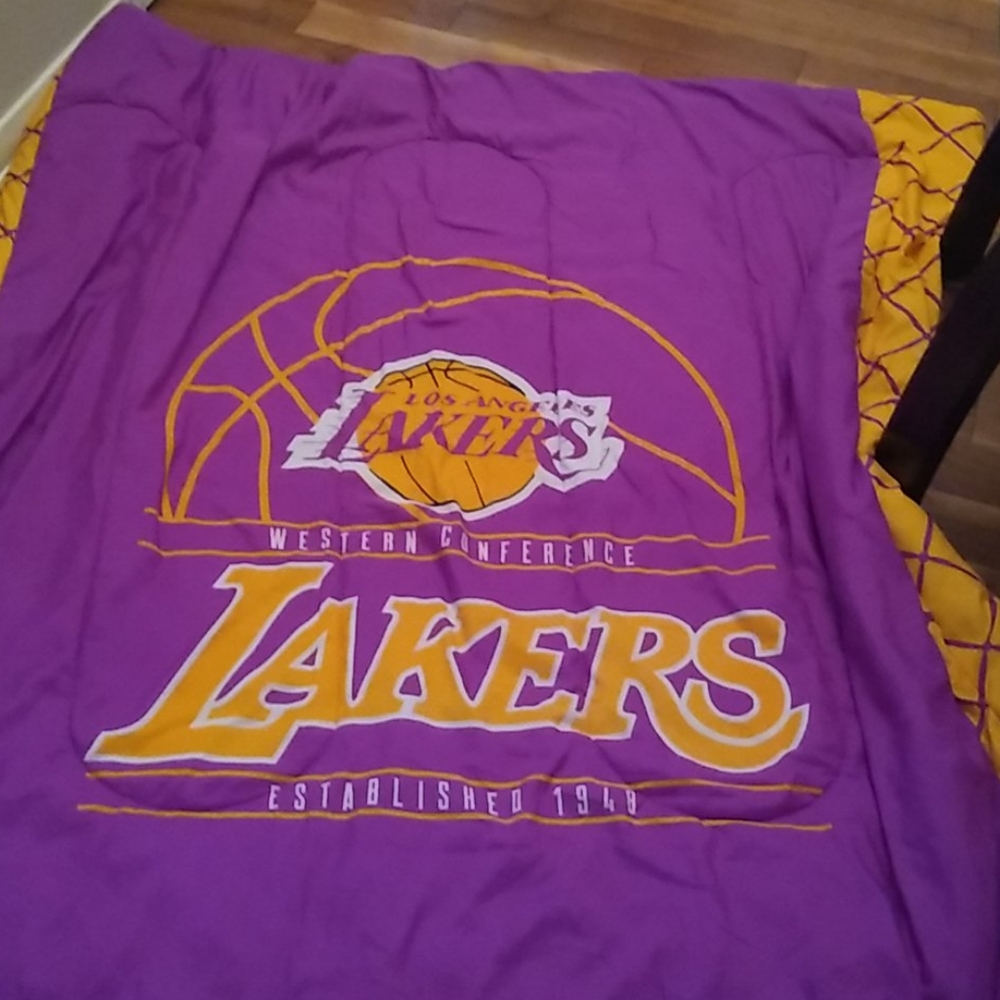 Lakers comforter